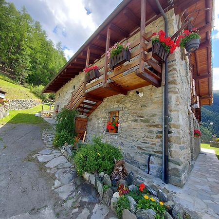 Affittacamere Monolocale Di Montagna Gressan Esterno foto
